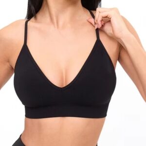 Plunge Seamless Sports Bra